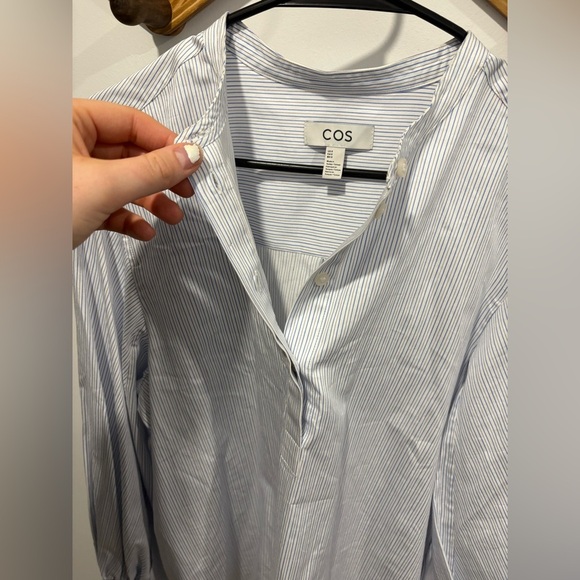Like new- COS - half button up blouse - Size 8 - Picture 4 of 11